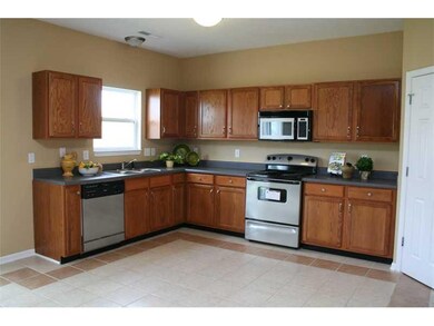 860 Durham Way, Greenwood, IN 46143 - photo 5