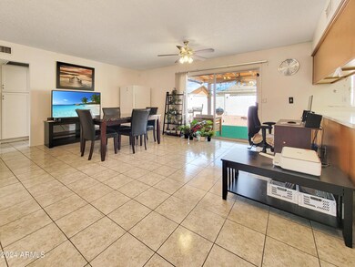 4136 W Seldon Ln, Phoenix, AZ 85051 - photo 7