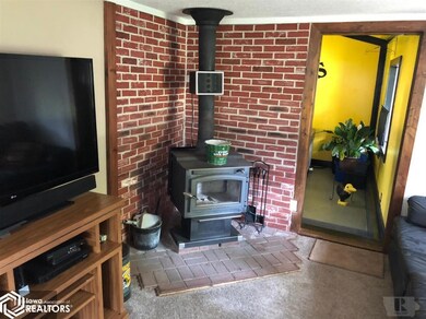 3318 Highway F 48 W, Newton, IA 50208 - photo 5