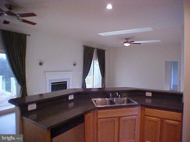 6575 Twilight Glow Dr, Sykesville, MD 21784 - photo 4