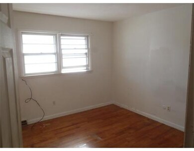 9 Brookfield St, Ludlow, MA 01056 - photo 5