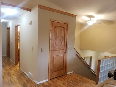 725 Kennedy Loop
