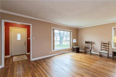 2212 55th St, Des Moines, IA 50310 - photo 2
