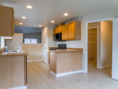 437 SE Neptune Ave, Lincoln City, OR 97367 - photo 3