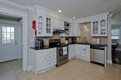 57 Chilson St, Springfield, MA 01118 - photo 2