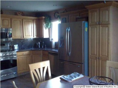 65 Salamander Ct, Staten Island, NY 10309 - photo 6