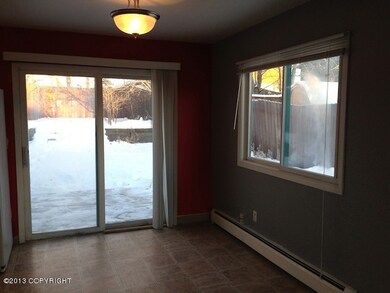 111-135962-Dining Area