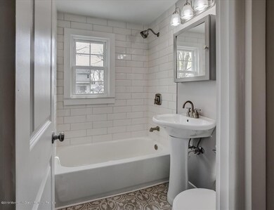 16-Bathroom