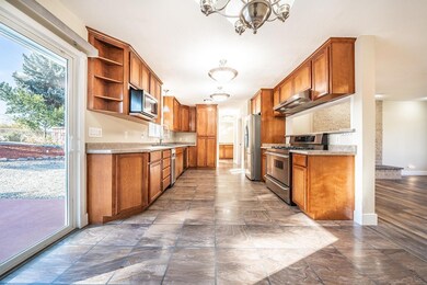 2378 E McAndrews Rd, Medford, OR 97504 - photo 3