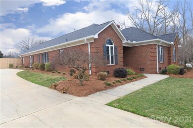 168 Eastwood Dr, Statesville, NC 28625 - photo 3