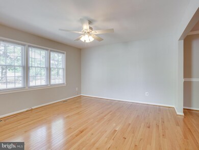 7730 Groveland Heights Ct, Springfield, VA 22153 - photo 3