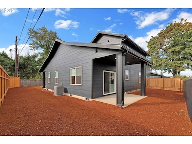 2132 Willona Dr, Eugene, OR 97408 - photo 3