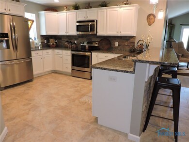 Lots of Counterspace & Cupboards!