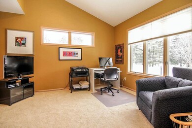 5708 Niagara Ct, Fitchburg, WI 53575 - photo 7