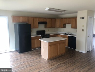 411 Fair Oaks Ave, Stafford, VA 22554 - photo 2