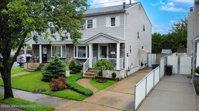 393 Montreal Ave, Staten Island, NY 10306 - photo 2