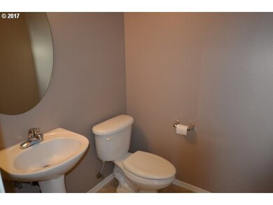 805 SW Morgan Way, Troutdale, OR 97060 - photo 5