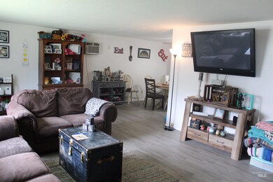 703 W 5th St, Weiser, ID 83672 - photo 4