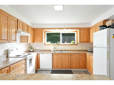 8975 S Pacific Hwy W, Monmouth, OR 97361 - photo 4