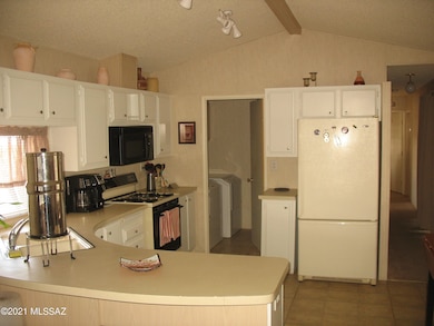 5342 Circle Z Kitchen 2021