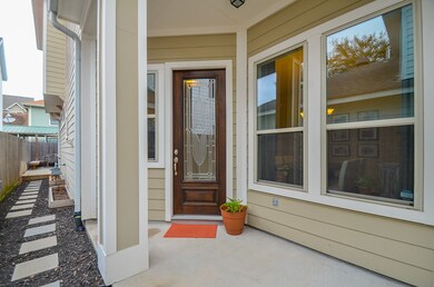 525 Fugate St, Houston, TX 77009 - photo 4