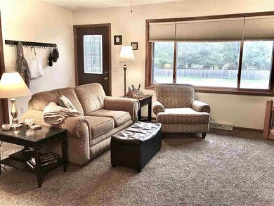 104 Shoo St, Brooklyn, WI 53521 - photo 3