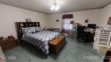 105 Joyce Rd, Hendersonville, NC 28792 - photo 6