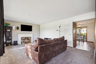 1609 Tremont St, Cedar Falls, IA 50613 - photo 4