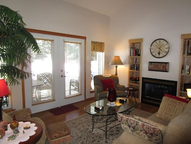Living Rm to Deck