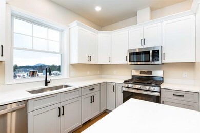 17 Dogwood Cir unit 17 Welchii, Milton, VT 05468 - photo 3