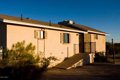 EXTERIOR 2