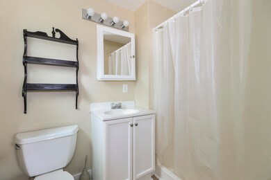 Master Full bath-8464958