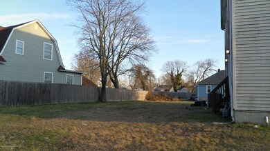 UNION AVENUE - BACK YARD