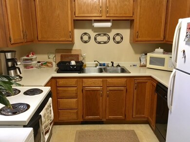 6-8 Cushing Ave unit 6B, Nashua, NH 03064 - photo 2