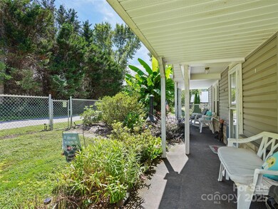 177 Dewey Ave, Canton, NC 28716 - photo 5