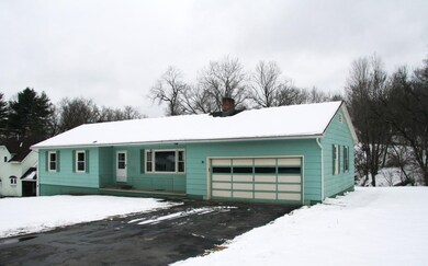 251 Gilman Ave, Saint Johnsbury, VT 05819 - photo 2