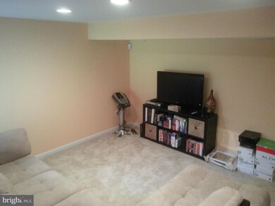 1215 Ring Bill Loop, Upper Marlboro, MD 20774 - photo 4