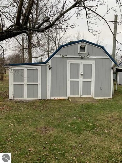 401 Whittemore St, Whittemore, MI 48770 - photo 4