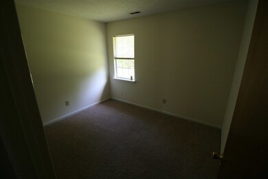 105 Hampton Ct, Jacksonville, NC 28546 - photo 7