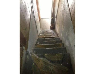 42 Carnes St, Lynn, MA 01905 - photo 5