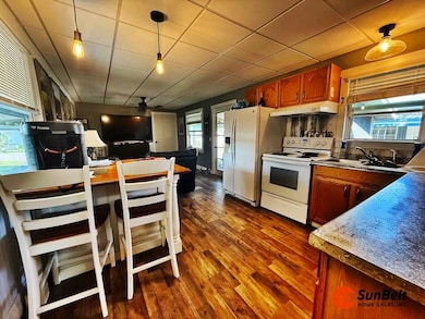 7 Orange St, Deland, FL 32724 - photo 2