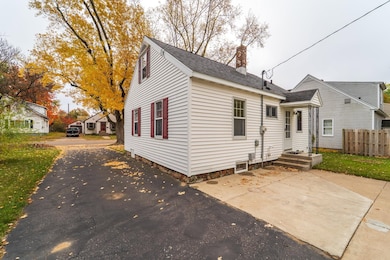 810 N 6th Ave, Wausau, WI 54401 - photo 5