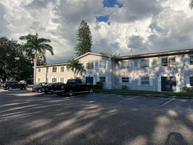 8325 7th Way N unit 10, St. Petersburg, FL 33702 - photo 2