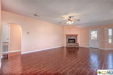 2416 Jake Dr, Copperas Cove, TX 76522 - photo 6