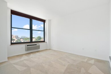 102 Christopher Columbus Dr unit 901, Jersey City, NJ 07302 - photo 6