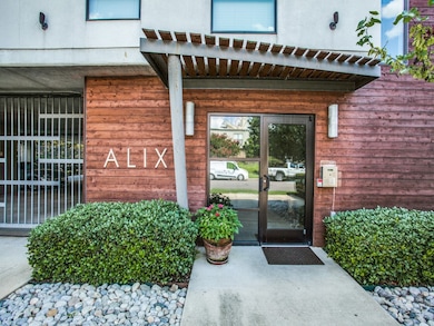 4107 Bowser Ave unit 207, Dallas, TX 75219 - photo 2