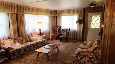 2437 Sand Creek Rd, Grants Pass, OR 97527 - photo 2