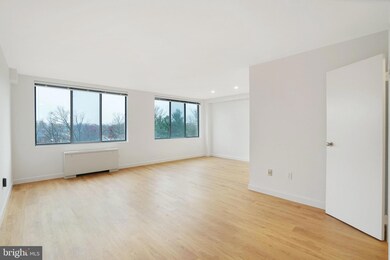 River Towers unit 418, Alexandria, VA 22307 - photo 3