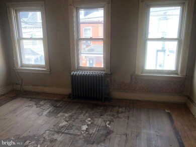 521 Howard Ave, Lancaster, PA 17602 - photo 4