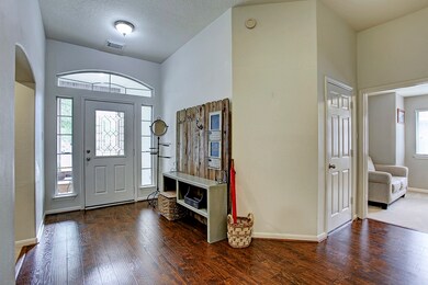 31602 Regal Park Ct, Conroe, TX 77385 - photo 3